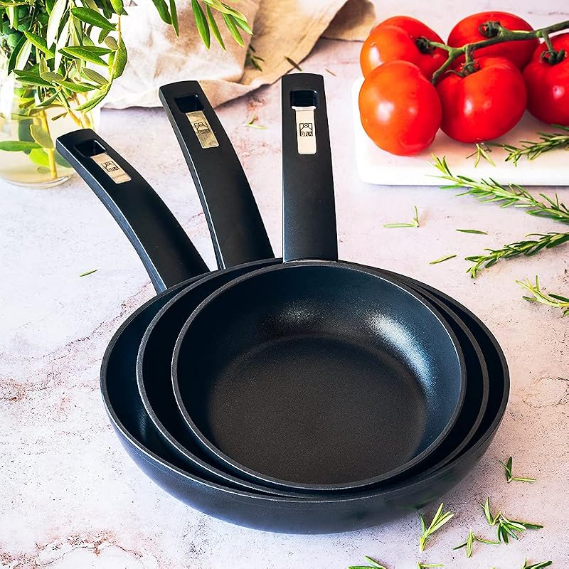 Design | Set mit 3 Bratpfannen 18-22-26 cm, Geschmiedetes Aluminium