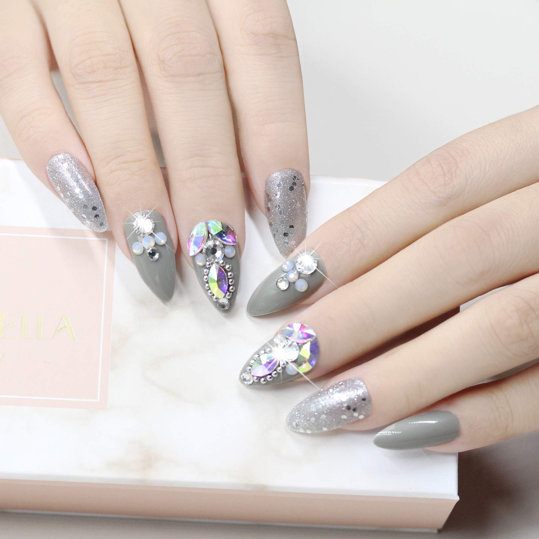 Fake Nails 24 Pcs Press on Stiletto False Nails 3D Diamond Fake Nail Tip Nail Art For Women