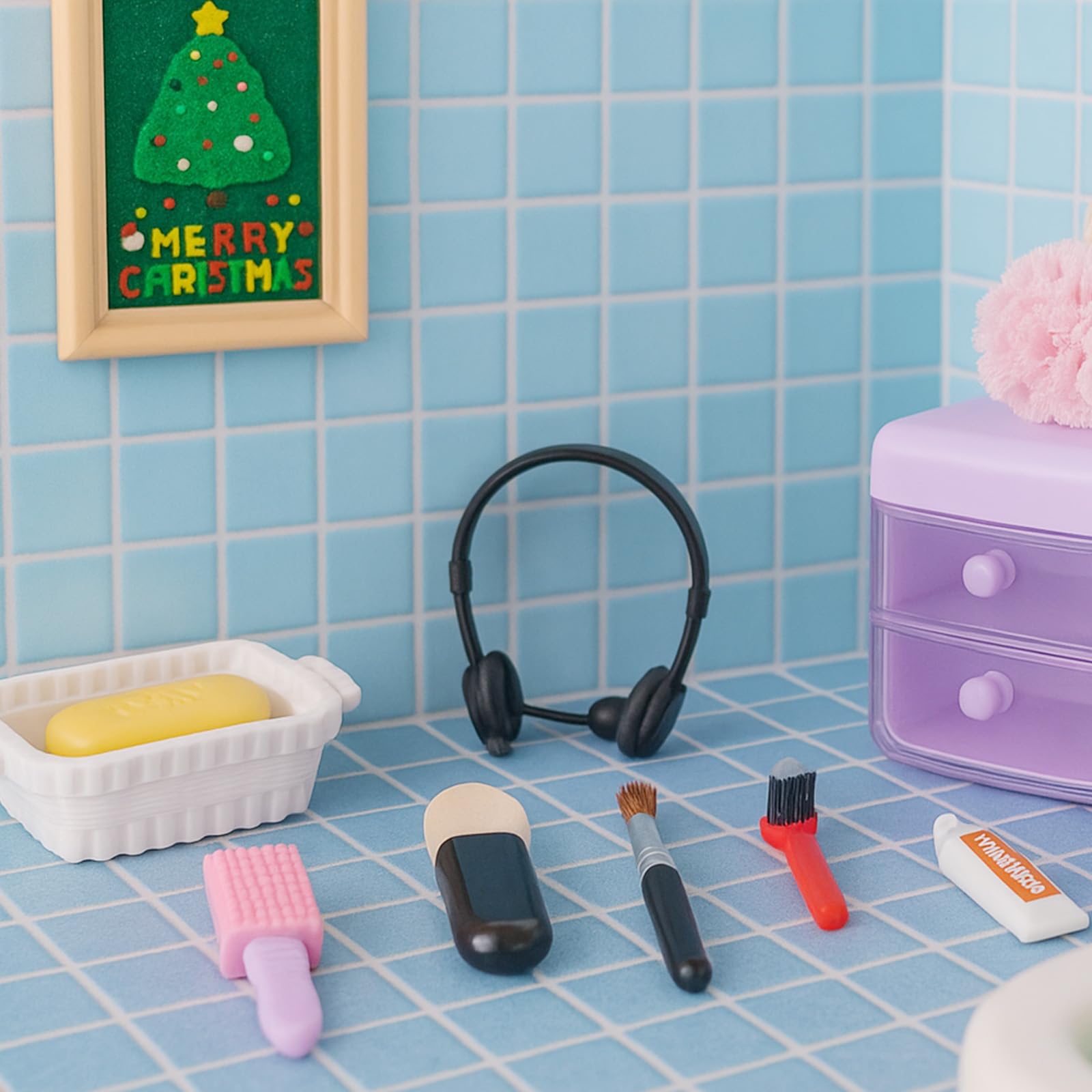 87Pcs Dollhouse Miniature Bathroom Accessories Cosmetic & Toilet Pretend Play Mini Makeup Set with Shampoo Perfume Hair Dryer Comb Purse Decor DIY Doll Backpack Glasses Photo Frame Salon Spa