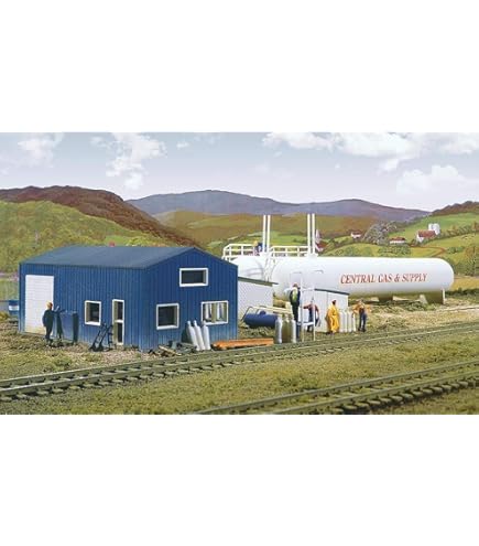 Amazon.com: Faller 120157 Diesel Fuel Facility HO Scale Building