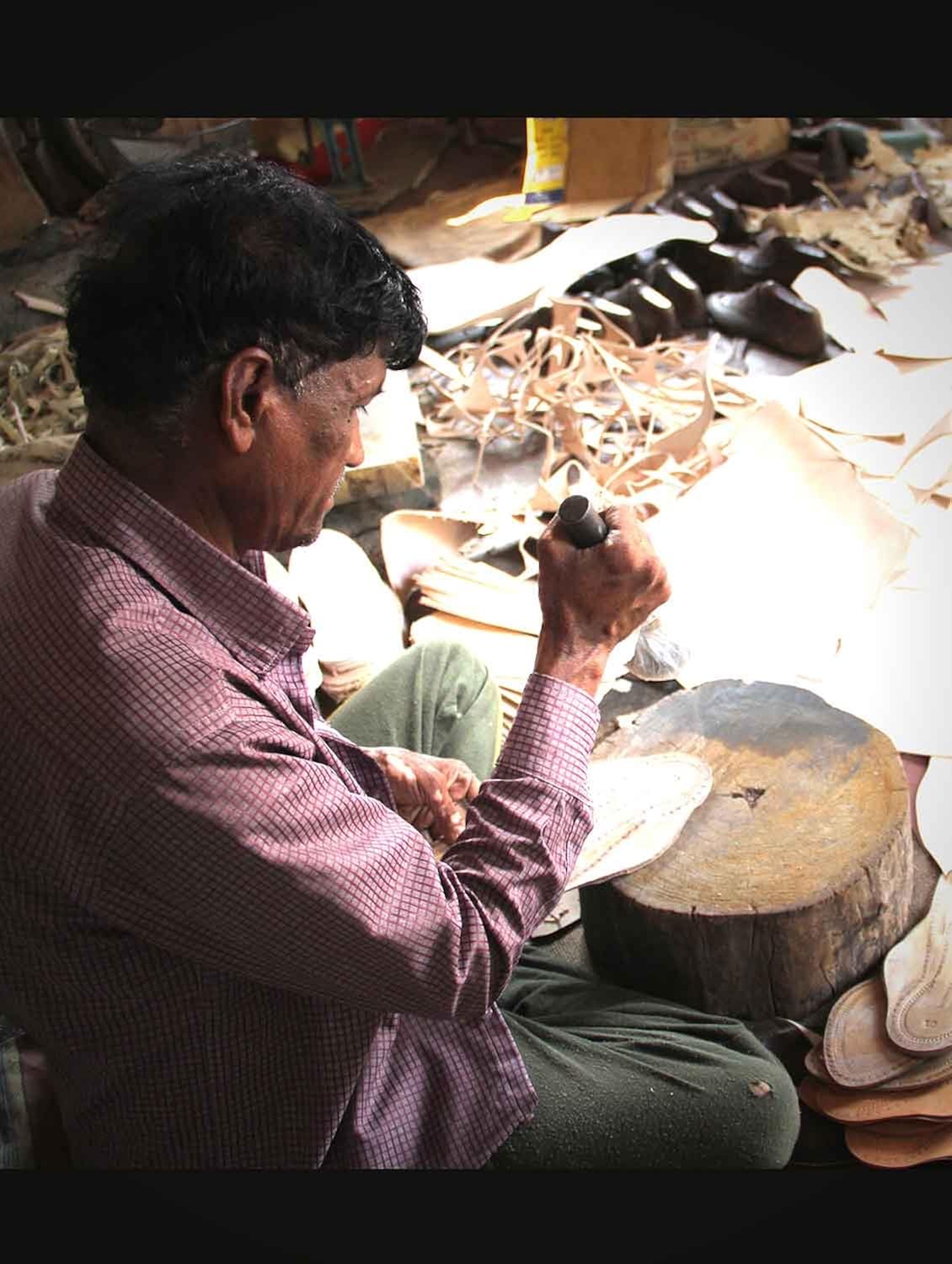 ekolhapuri dark brown s punching ladies authentic handmade genuine leather kolhapuri chappal