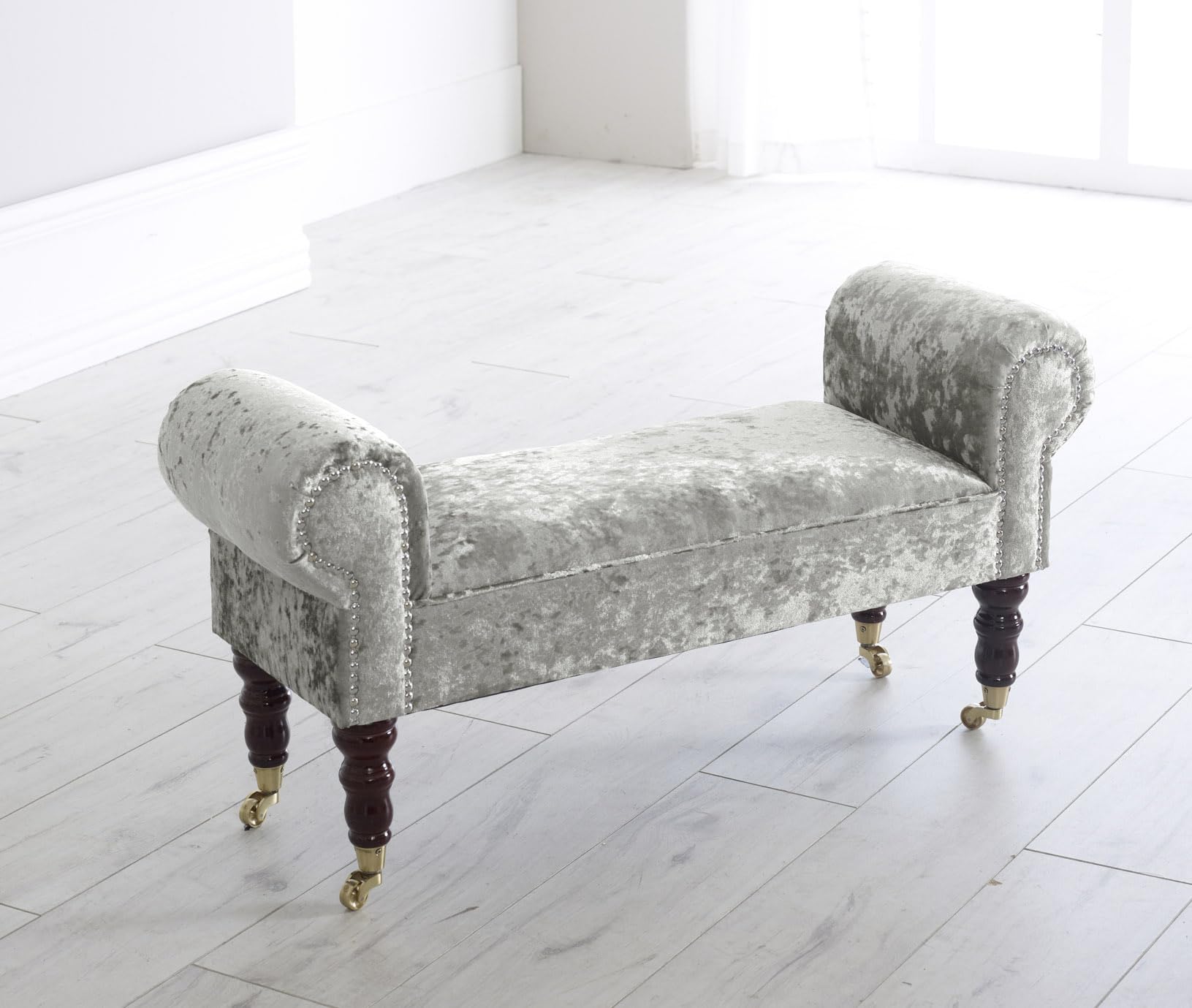 Chaise New Lounge Chair In Crushed Velvet (White)