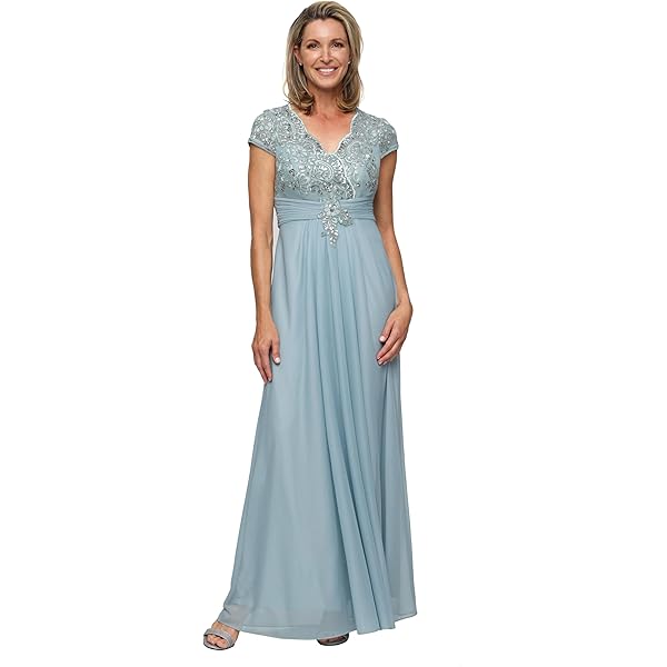 green emerald velvet dress Amazon.com: Alex Evenings Women's Long Glitter Mesh Wedding Guest Dress,  Formal Gown with Halter Neck (Petite and Regular Sizes), Dark Navy Glitter,  4 : Clothing, Shoes & Jewelry