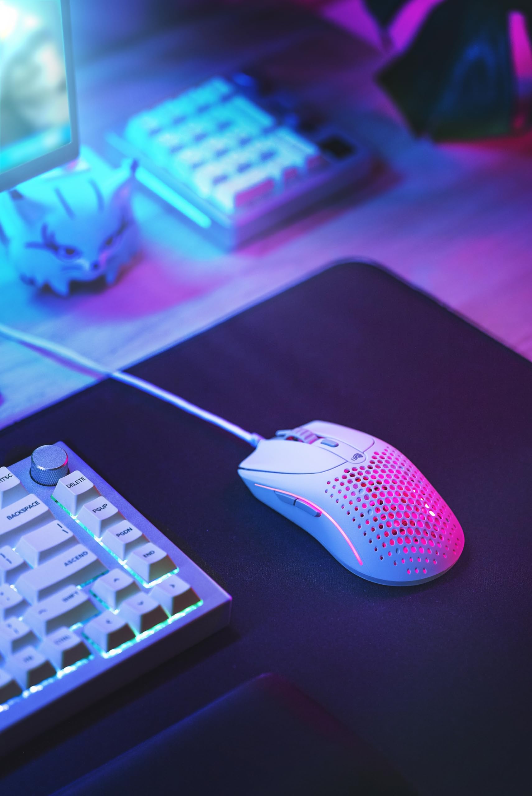 GLORIOUS Gaming Model O 2 Wired Gaming Mouse – ultraleichte 59 g, FPS, 26.000 DPI, Motion-Sync, auf 80 Mio. Klicks ausgelegte Schalter, 6 programmierbare Tasten, beidhändig, RGB, PTFE-Füße – Weiß 6