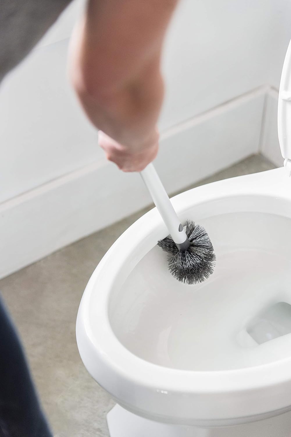 Full Circle Scrub Queen, Toilet Brush with Replaceable Head, White: Kitchen & Dining