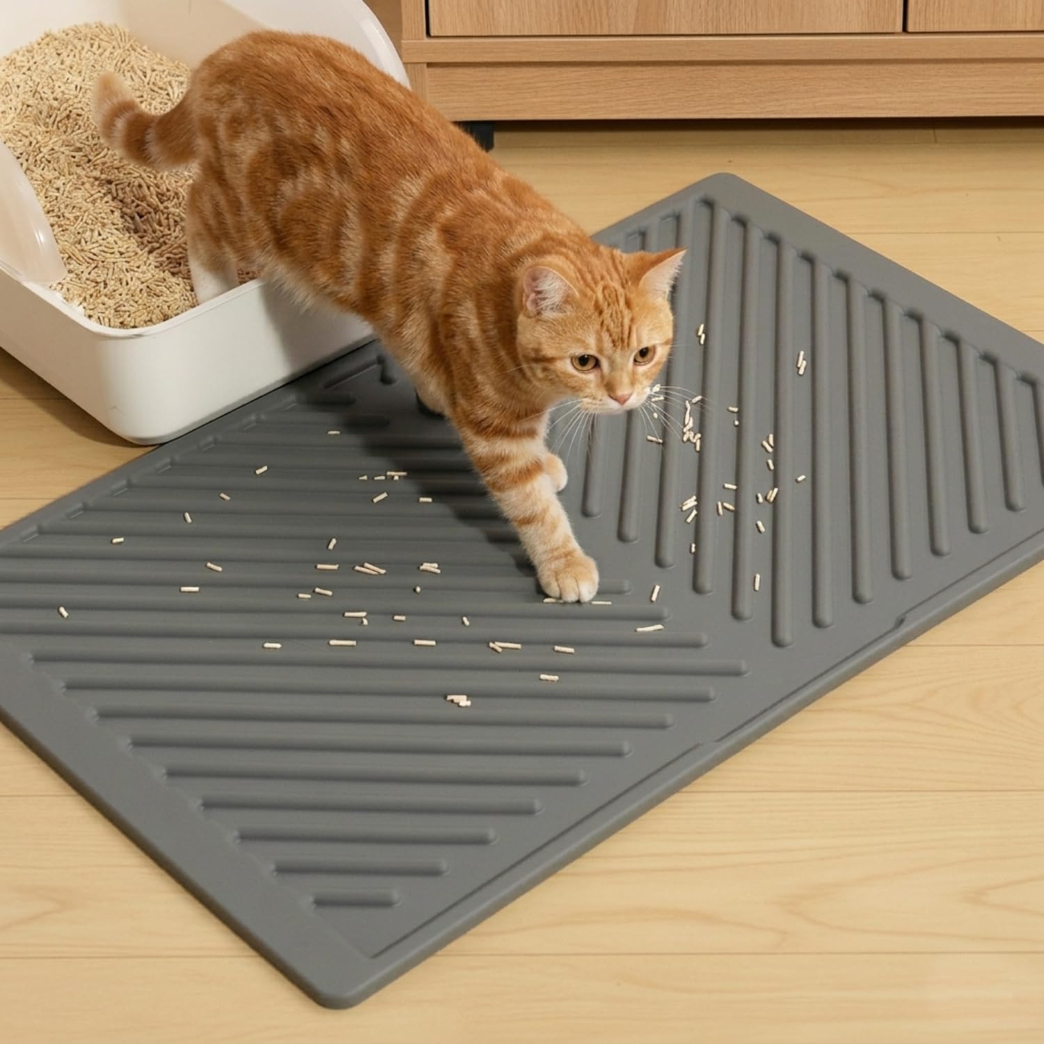 Conlun Silicone Cat Litter Mat 60x38cm, Rubber Urine Proof Waterproof Cat Litter Trapping Mat, Easy Clean, No Slip Kitty Tray Rug for Waste Control, Grey