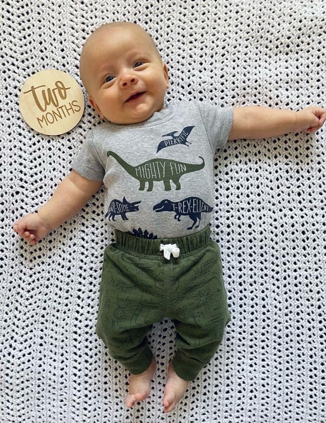 Wooden Milestone Cards and Discs 16pc Set for Baby Photos and First Year Milestones - New Parents and Baby Showers with 