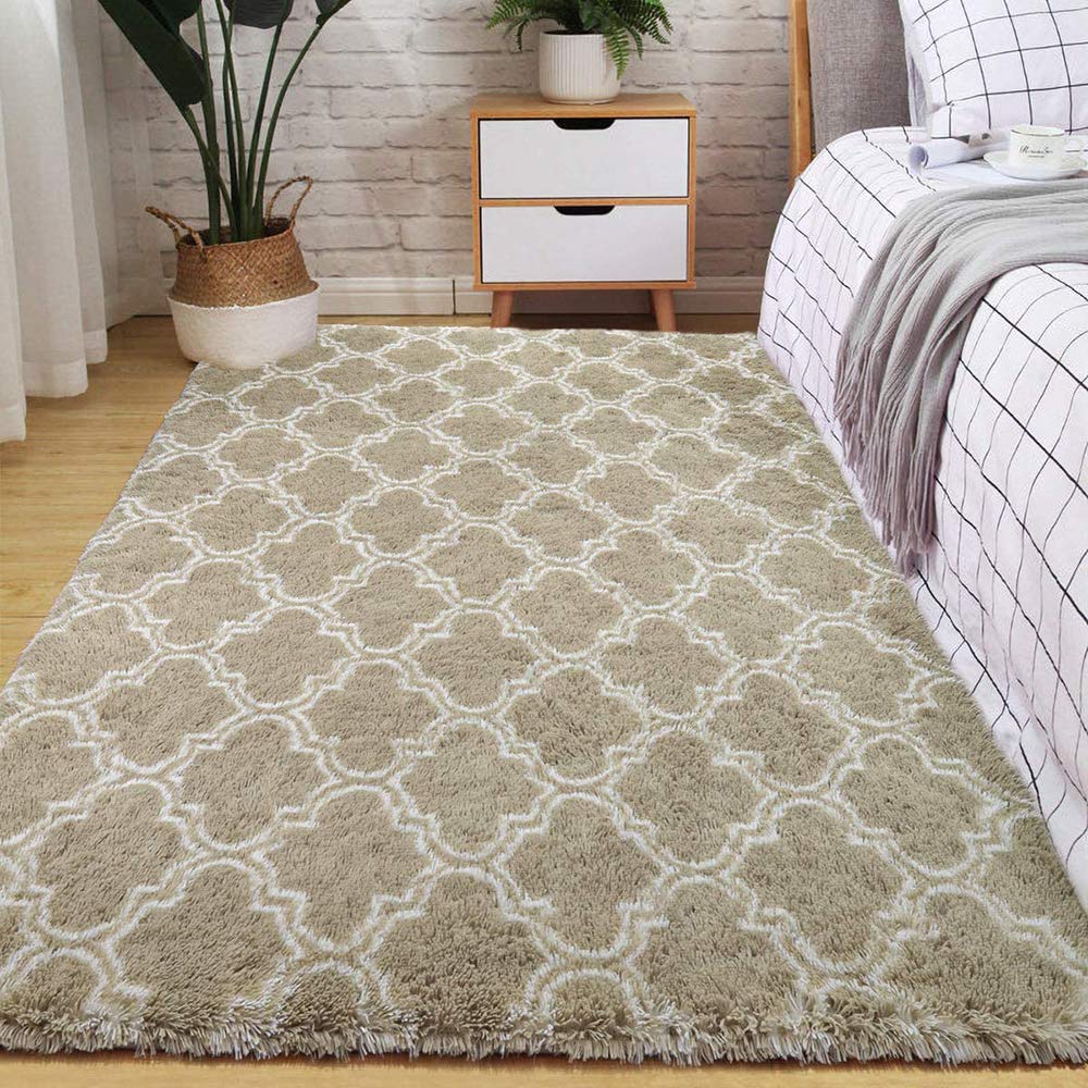 ele ELEOPTION Luxury Velvet Shaggy Area Rug, Anti-skid Nursery Mat Modern Indoor Rugs, Soft & Comfortable Room Carpets for Bedroom Living Room Kids Room Children Playroom (Khaki, 120x160CM/4x5.3Ft)