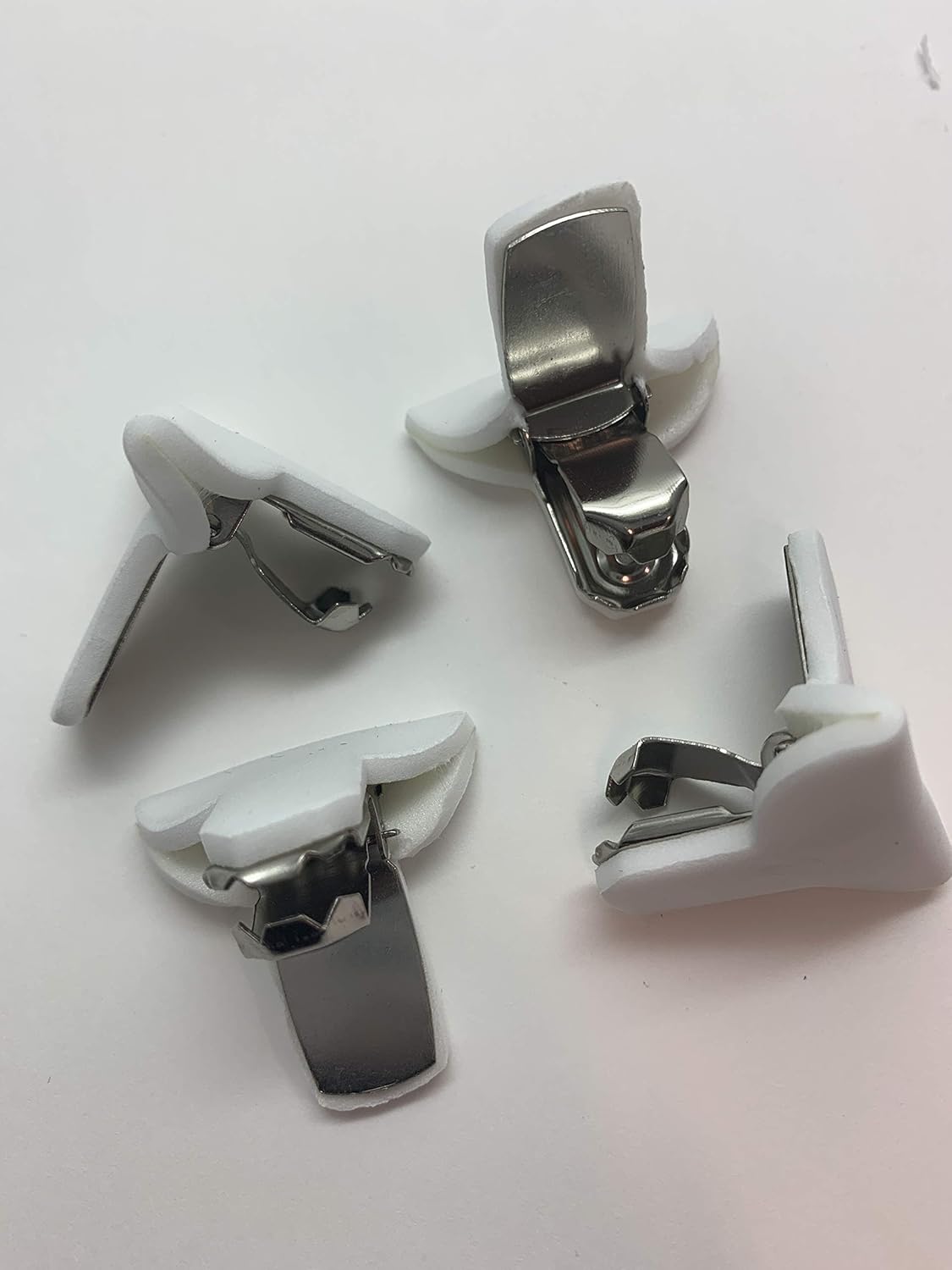 Comforter Clips Fresh Ideas Padded Clips – Blanket Fasteners Prevents Comforters from Shifting Inside Duvet Cover Bedding Accessories, 4-Pack: Home & Kitchen