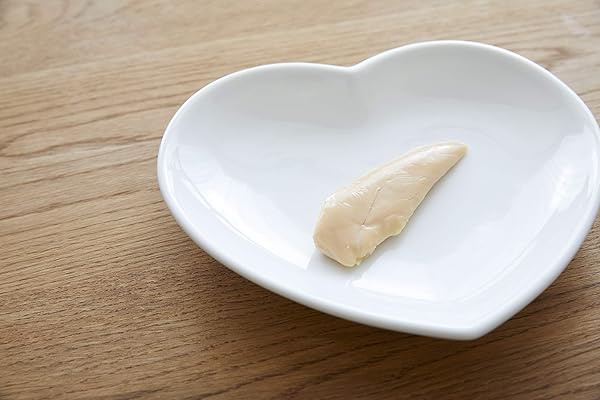 INABA, GRILLED CHICKEN FILLET IN CHICKEN BROTH GRAIN-FREE CAT TREATS, 0.9 OUNCE
