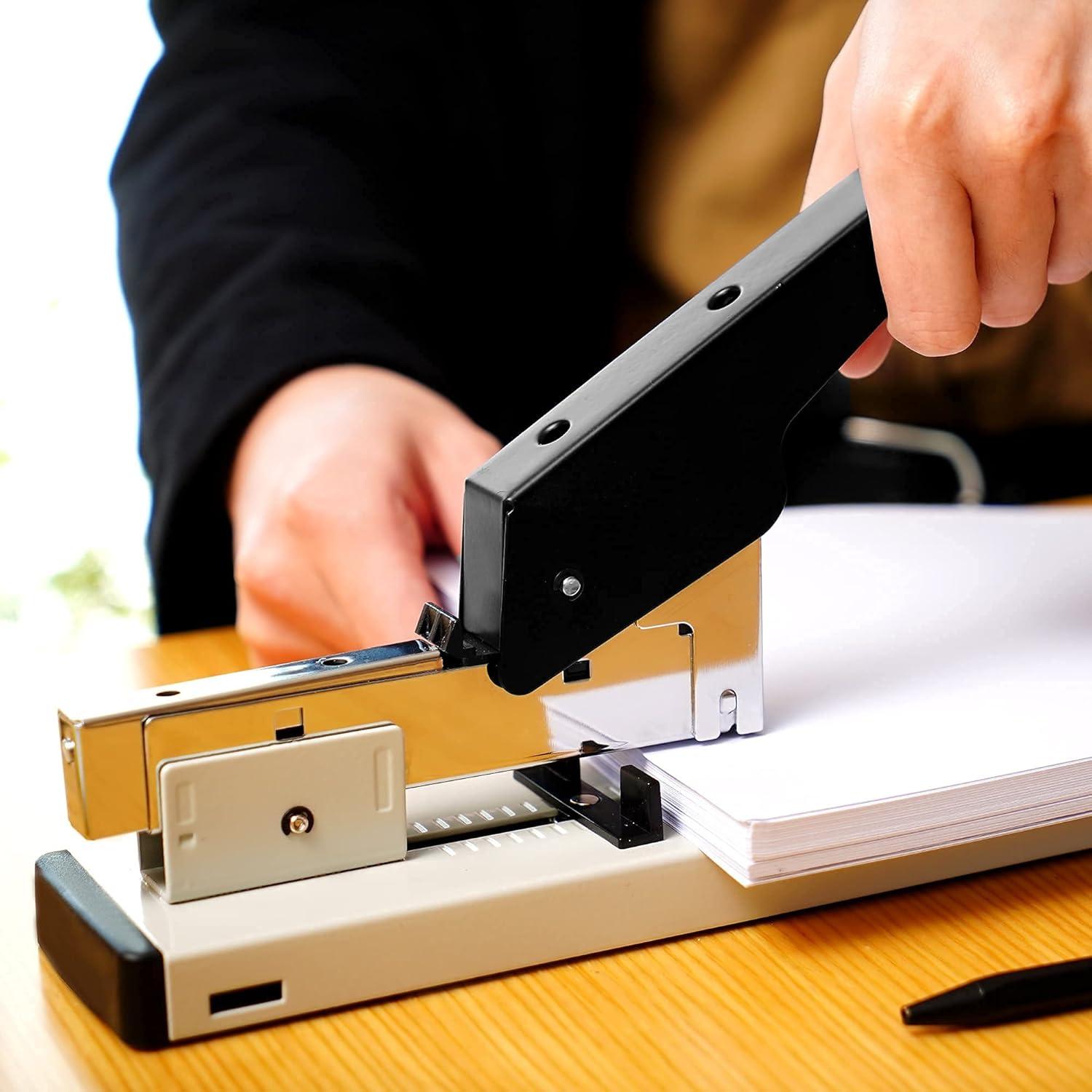 Stapler Heavy Duty, 100 Sheet high Office Stapler, with 4000 Staples, Manual Big Stapler, Metal Include 23/13 & 23/10 &23/8& 23/6 Staples Each 1000PCS : Office Products