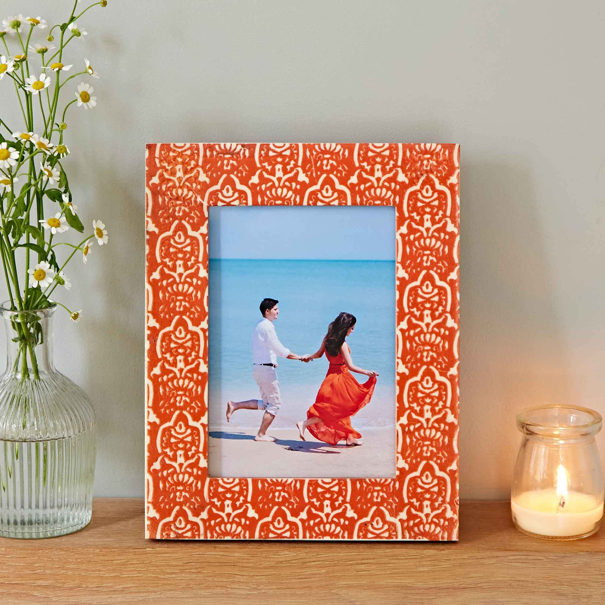 Paper High Mango Wood and Resin Photo Frame | Sustainable Wooden Picture Frame | Hand Carved Orange Frames | Fair Trade and Handmade Gifts for Men and Women (Fits a 7 x 5 Inch Photo)