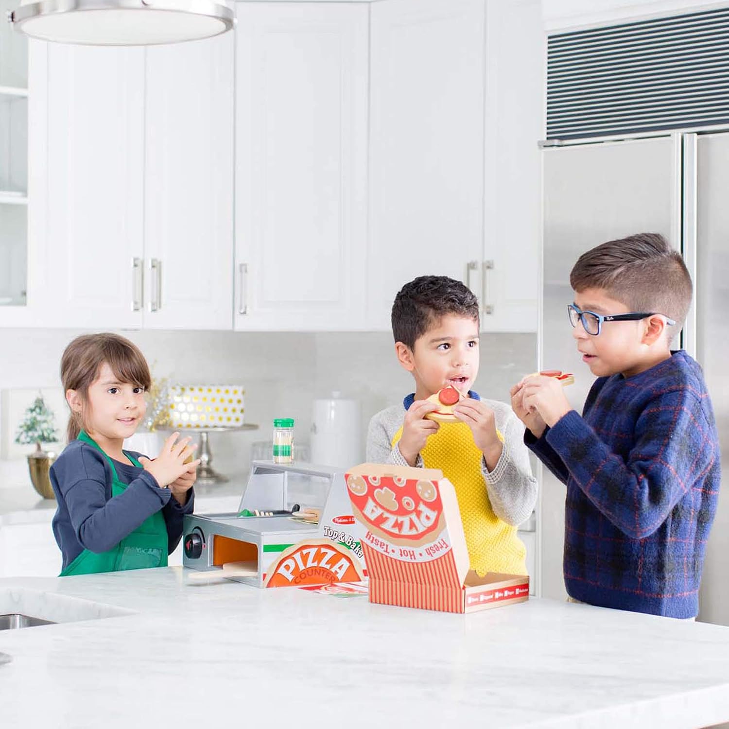 Melissa & Doug Top & Bake Pizza Counter Play Set, Multicolor, 13.4 x 8.7 x 7.7 inches - Image 3