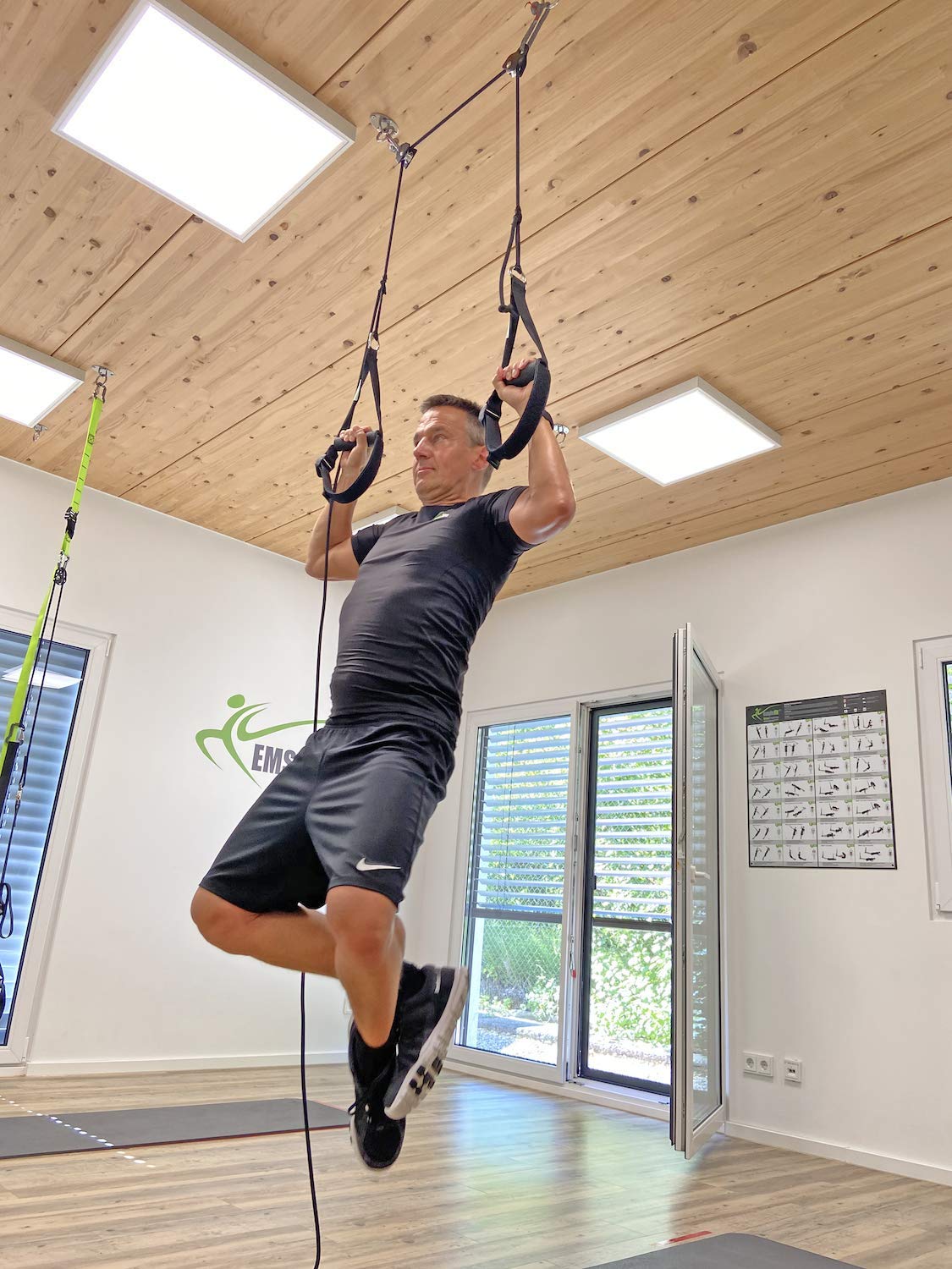 eaglefit Sling-Trainer Multi with Pulley and Stainless Steel Ceiling Mount - Exercise at Home, 2 DH