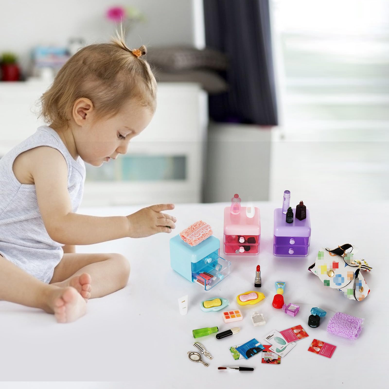 72Pcs Dollhouse Mini Jewelry Storage Case Handbag Towel Cosmetic Set Bathroom Acessories Toothbrush Shampoo Perfume Hair Dryer Comb Purse Decor DIY Doll Backpack Girl Micro Scene