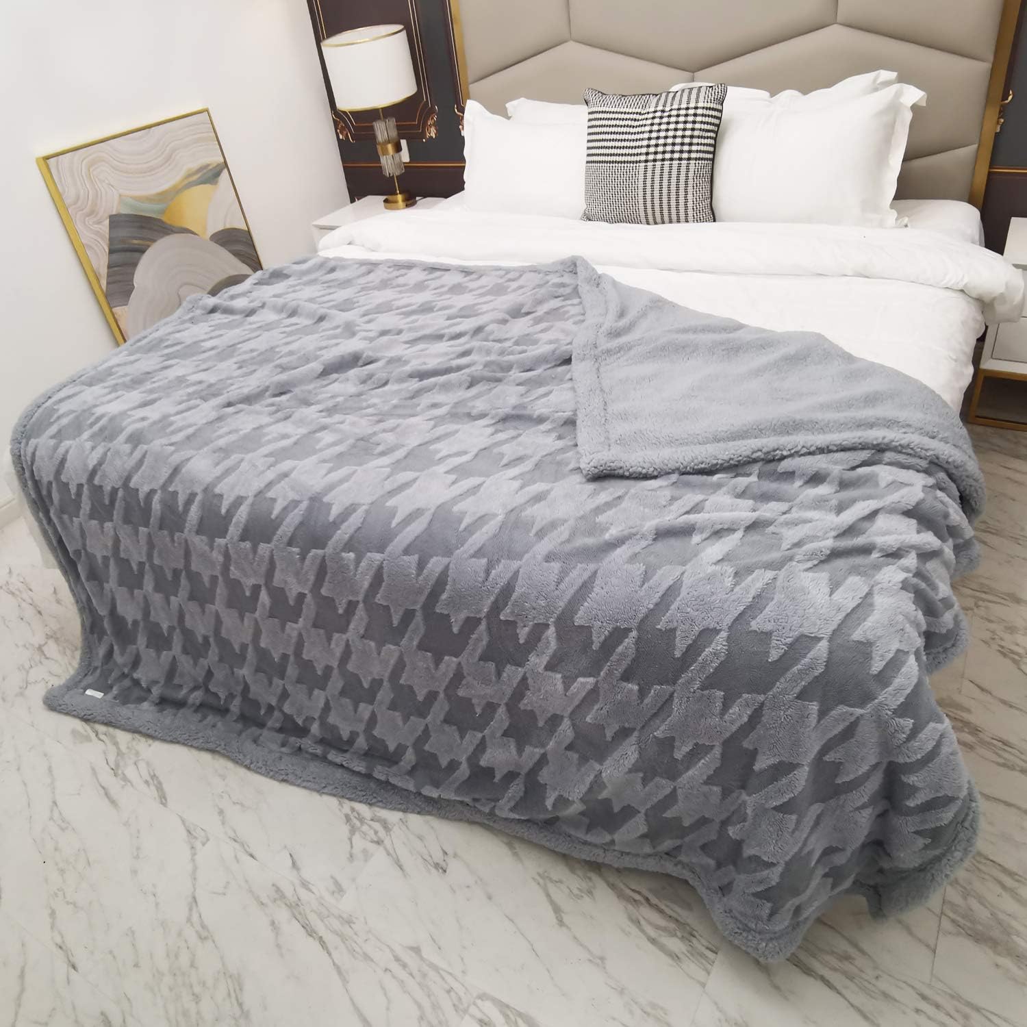 DISSA Sherpa Fleece Blanket Throw Blanket Soft Blanket Plush Fluffy Blanket Warm Cozy Dual Sided Throw Blanket Perfect Throw for All Seasons for Couch Bed Sofa (Light Grey, 51"x63"): Home & Kitchen