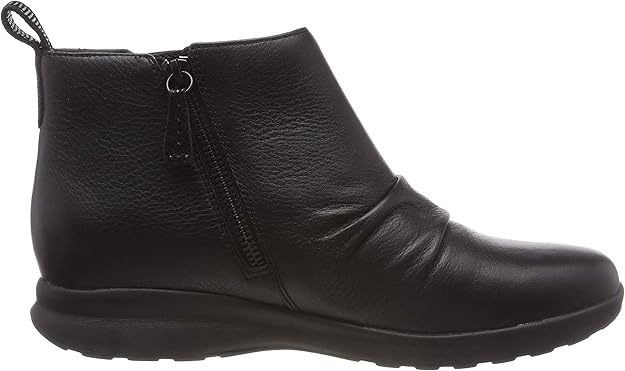 un adorn strap clarks