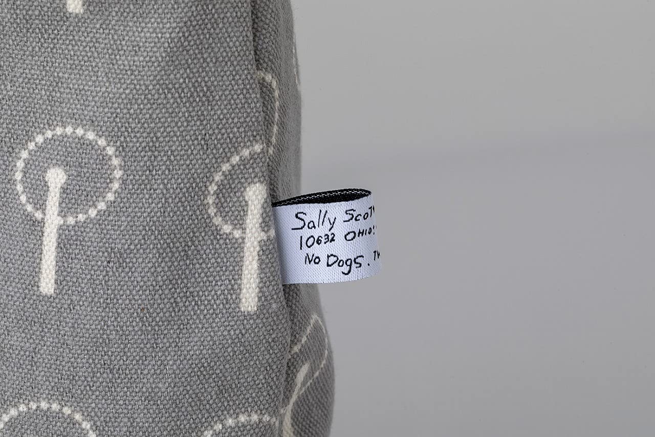 サリー・スコット Special Bag Book Gray：7/5発売【ムック本付録】総柄トートバッグ(グレー) 手書き風のタグ