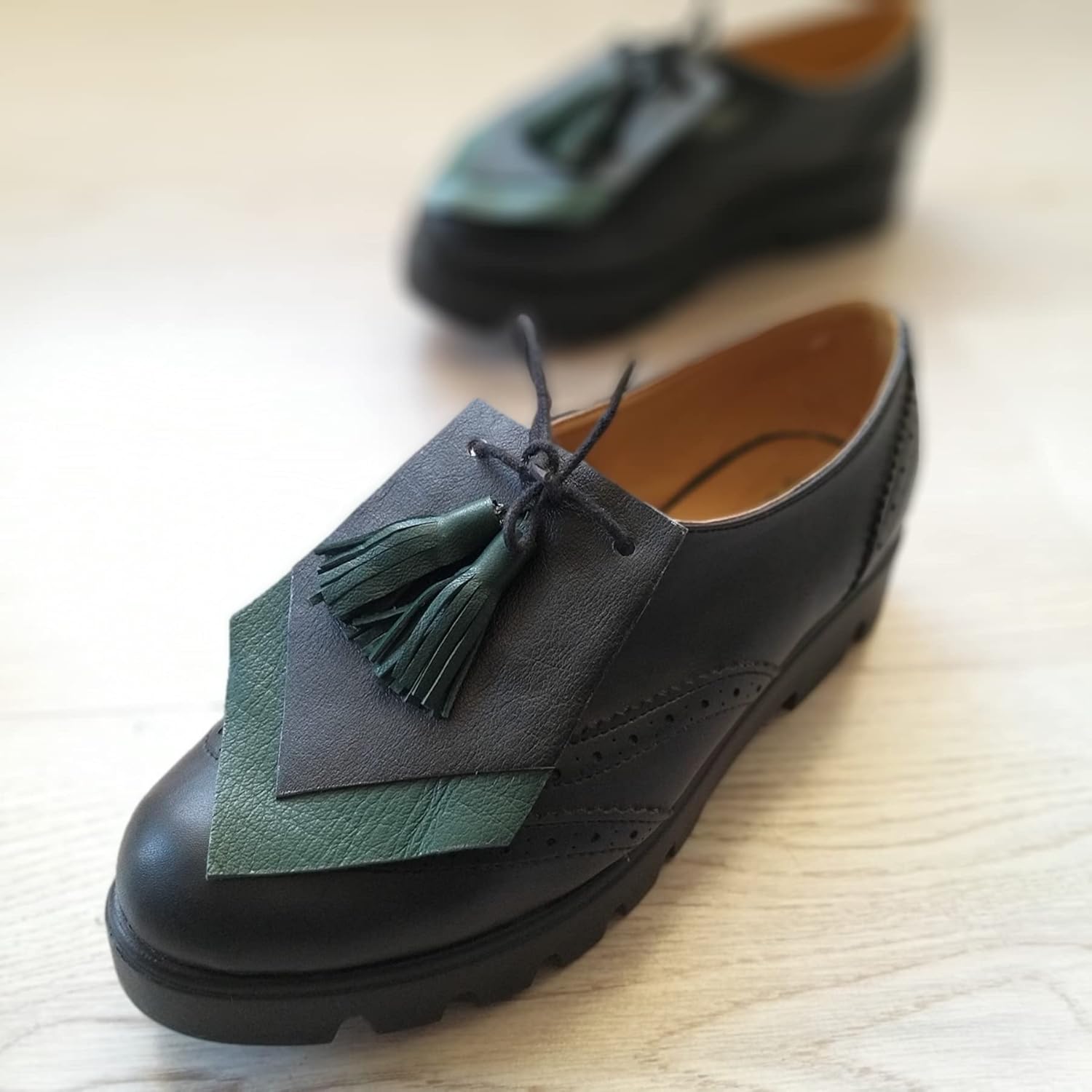 Roff Kilties with Tassels Olive Green Leather Shoe Clips Black Fringes for Golf