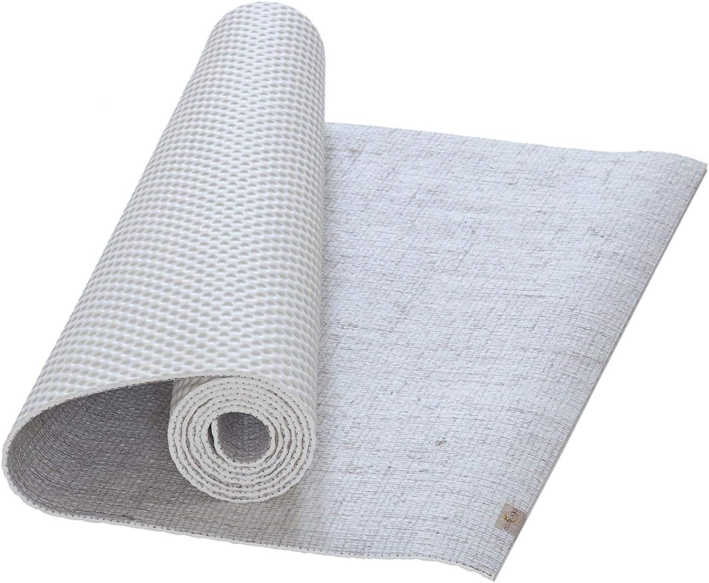 how much does a yoga mat weigh