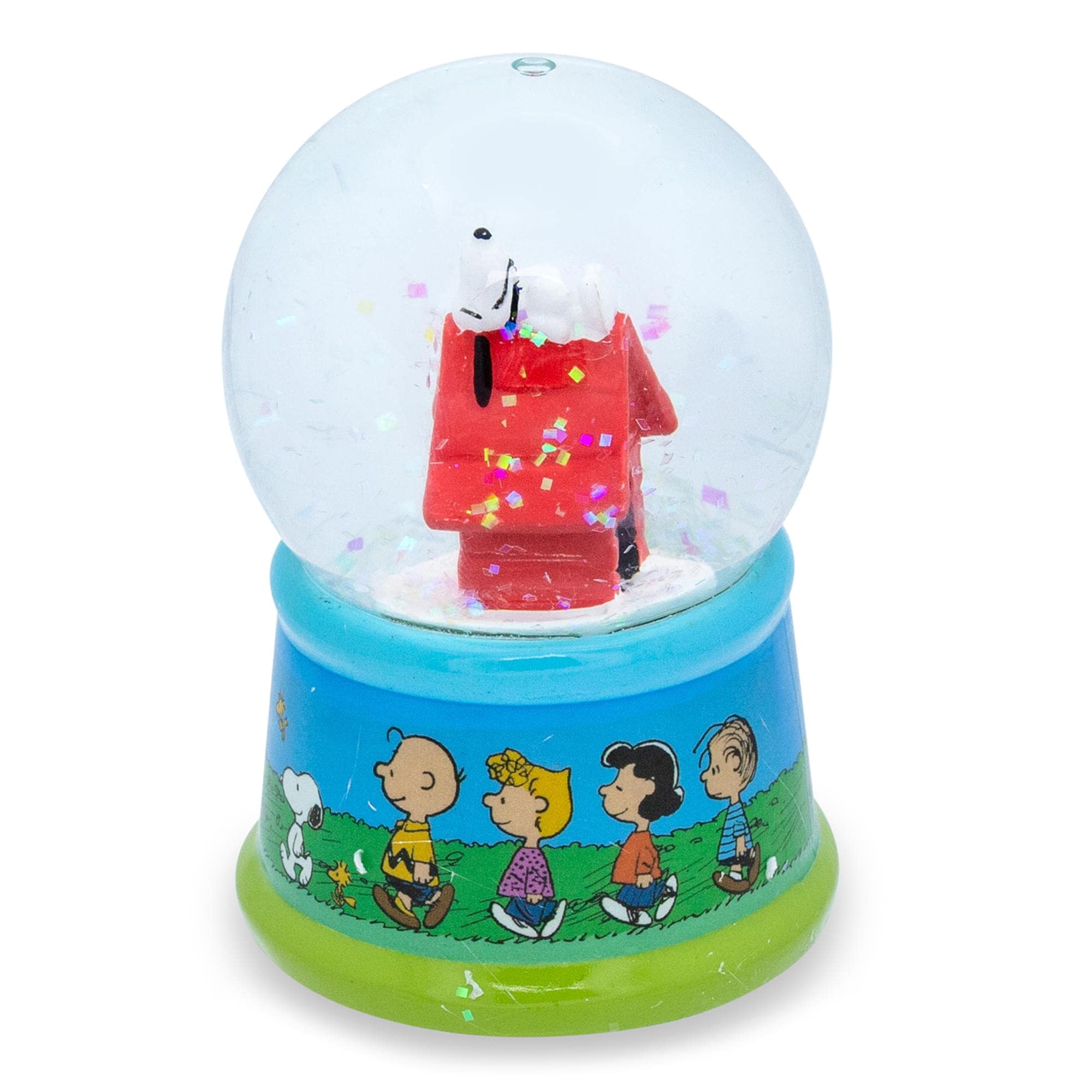 Silver Buffalo Peanuts Group Walk Outside Light Up Snow Globe, 55 mm