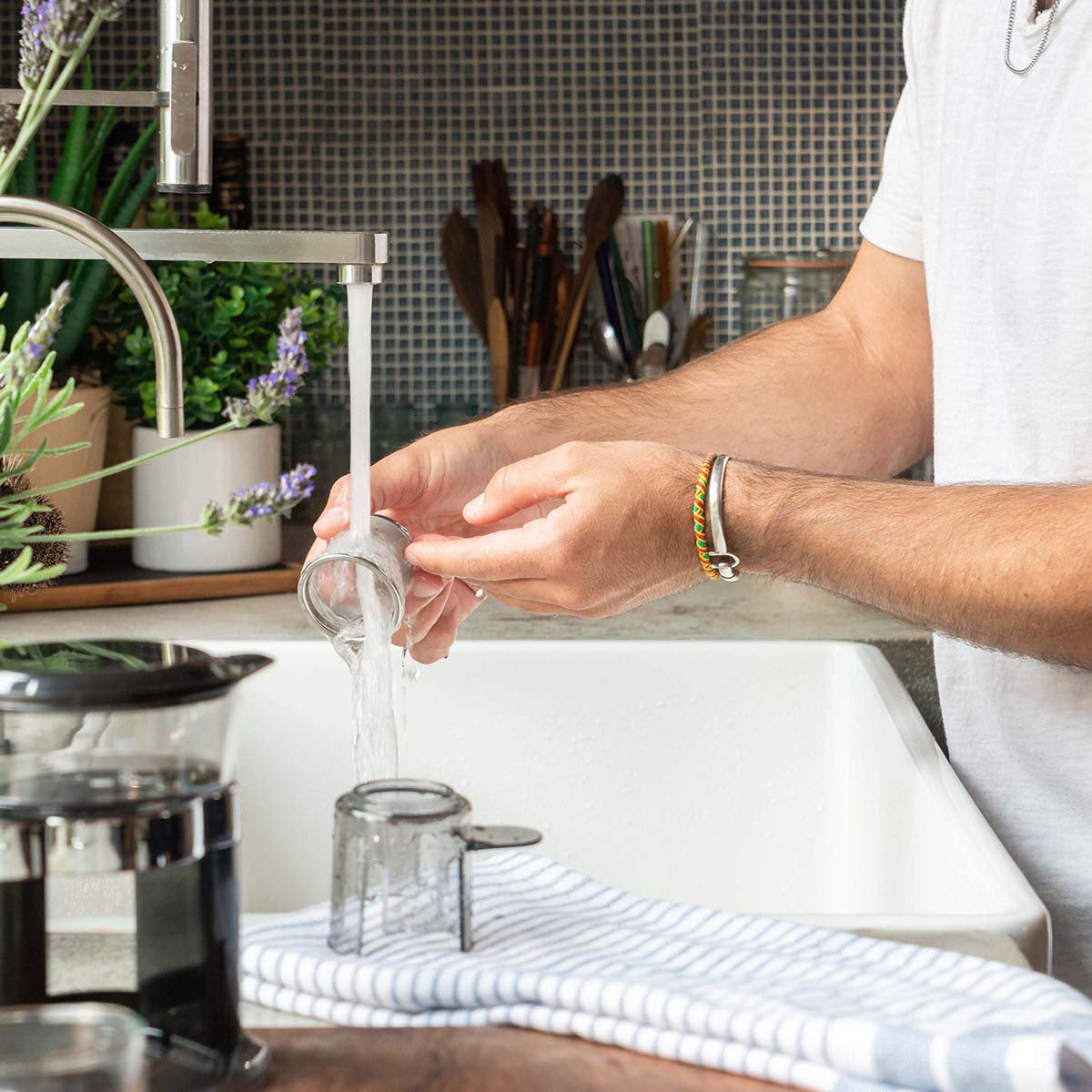 Linkind Automatic Pour Over Coffee Maker, Single Cup Brewer with Reusable Stainless Steel Filter, Simulate Handcraft, Compact in Size, Battery-driven for Portable Indoor and Outdoor Use, Black