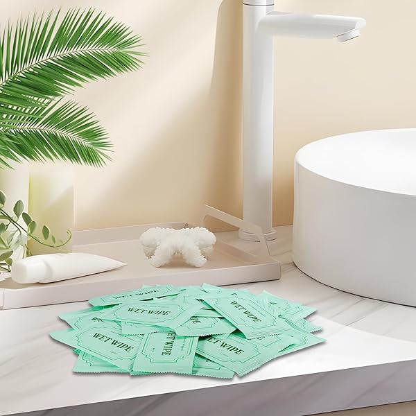 BGTECHO 300 PACK WET WIPES INDIVIDUALLY WRAPPED, ALOE VERA HAND WIPES, WET WIPE BULK INDIVIDUAL HAND WIPE,TRAVEL SIZE BODY WIPES QUICK HANDS CLEANING FOR TRAVEL WEDDING RESTAURANT BARBECUE(GREEN)