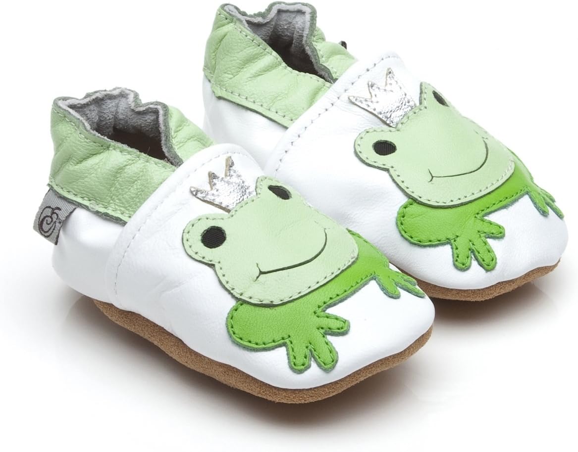 green baby shoes