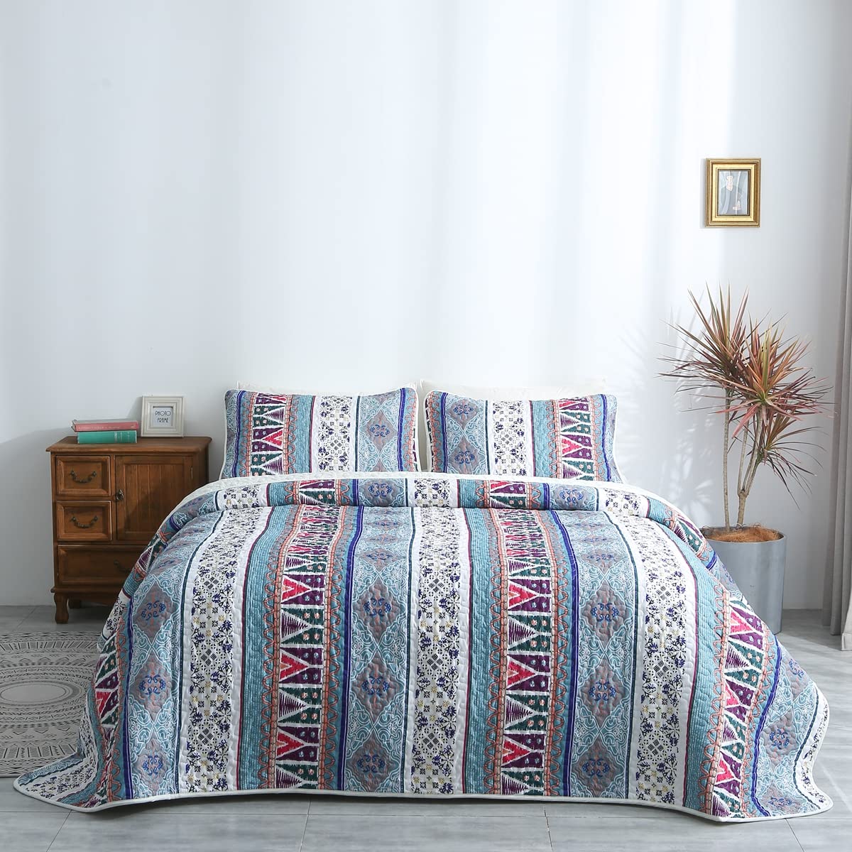 Lunoroey Bedapread King Size Quilted Bedspreads Blue Bohemian Patchwork Quilt Coverlet Blue Floral Patchwork Quilt Bed Throws with 2 Pillowcases for All Seasons