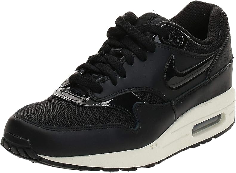 all black trainers womens nike