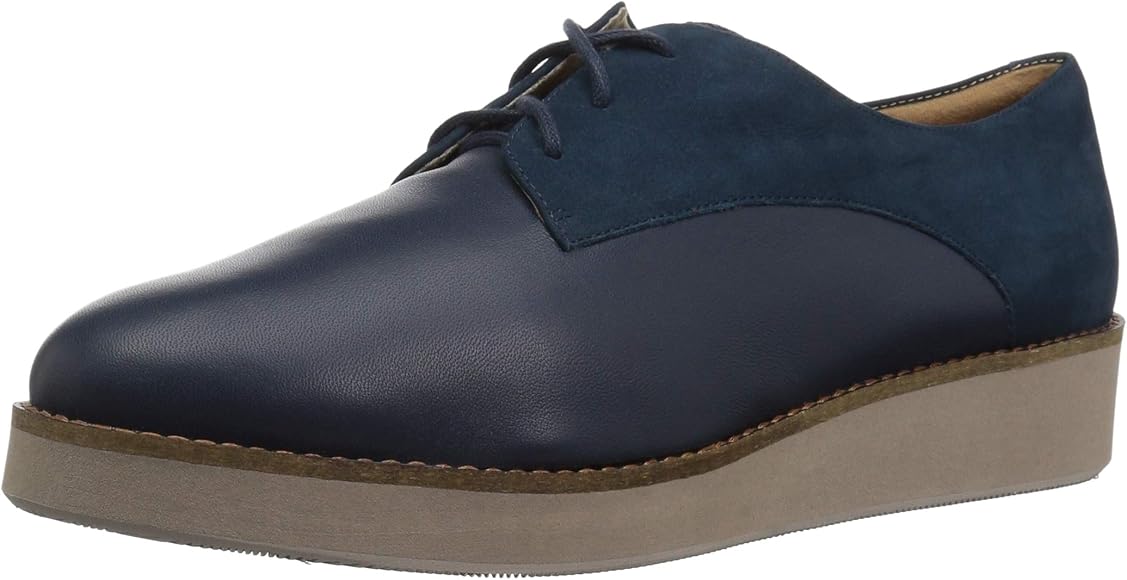 women's softwalk sneakers