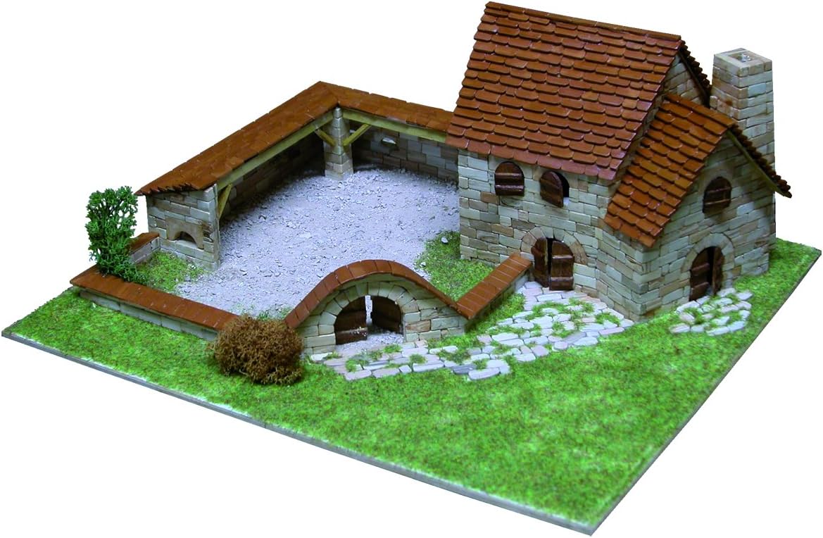 Aedes 1414 Farm Model Kit, 31 x 26 x 5 cm, Multi-Color