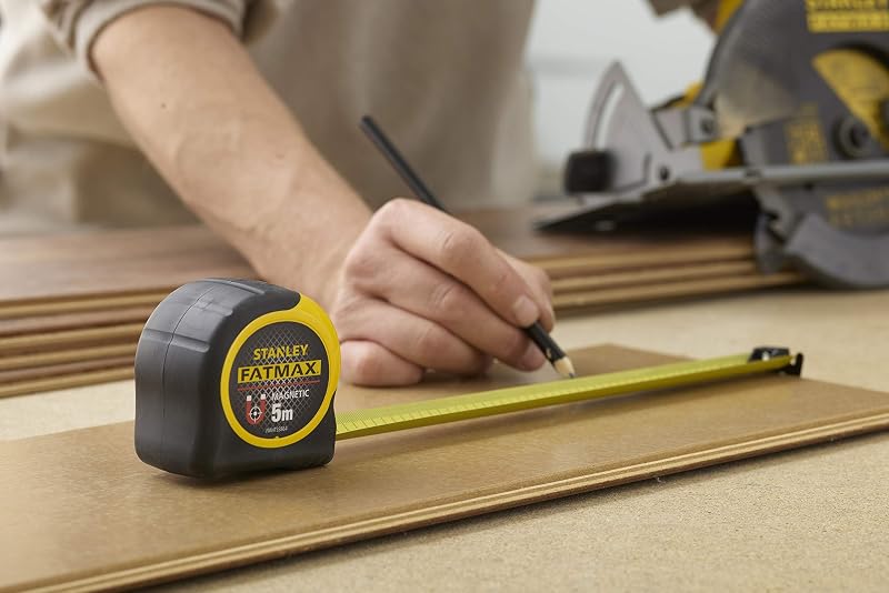 STANLEY Fmht0-33864 mètre Ruban magnétique 5m Gamme FATMAX - Ruban Large - Revêtement Blade Armor Thermoplastique et mylar Anti Abrasion et Anticorrosion - Position Zéro Réel - Boiter Bi matière