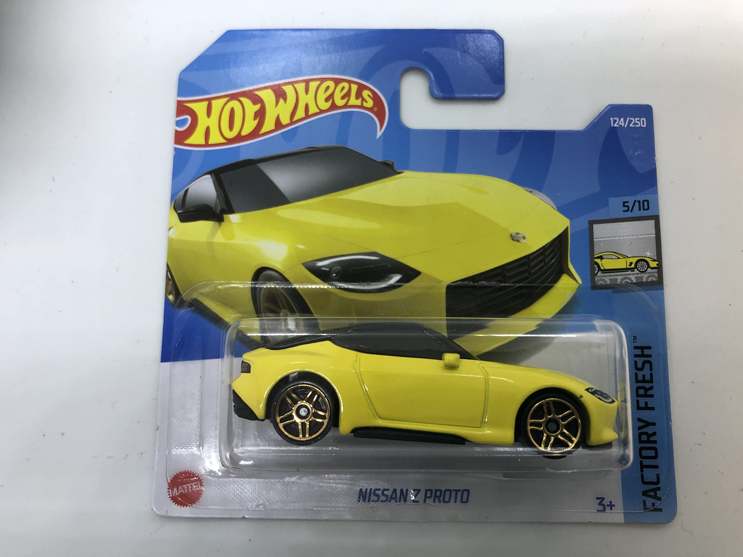 2022 Hot Wheels Nissan Z Proto Yellow 124/250 (Short Card) HCT13