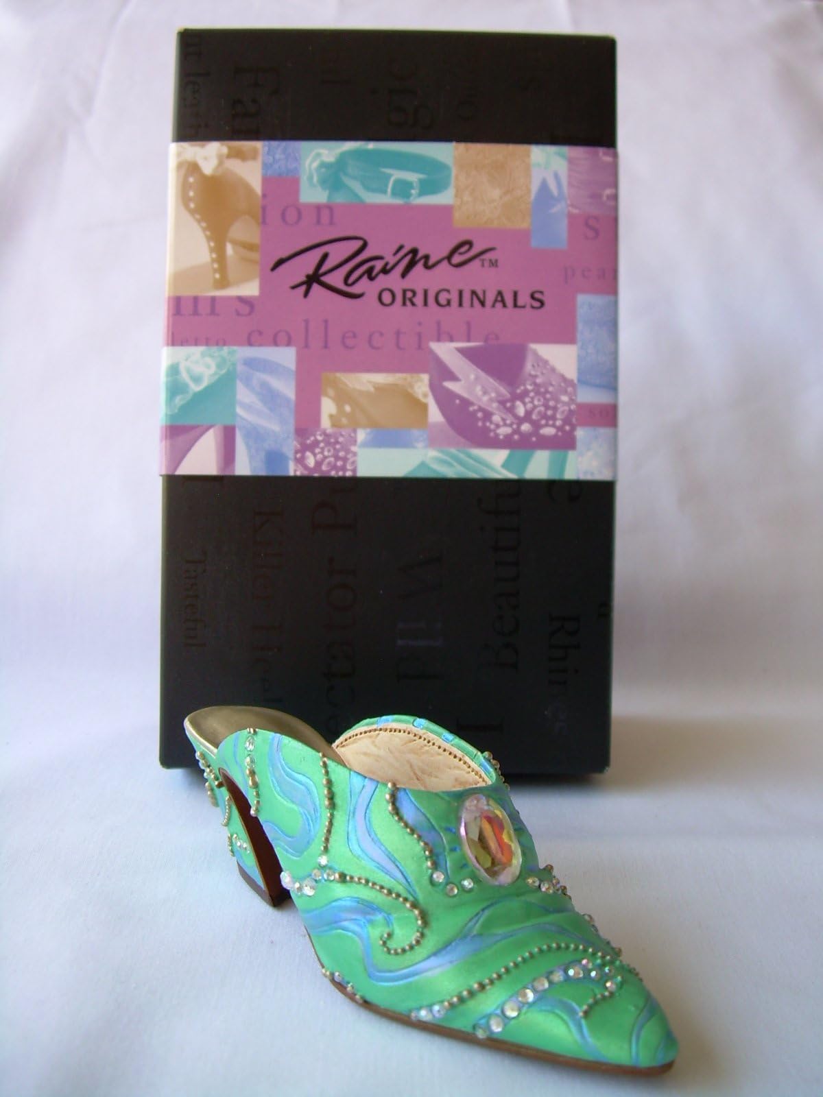 Willitts Raine 2002 Just The Right Shoe Enchanted 25171
