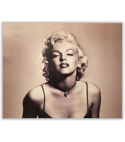 Amazon.com: Gentlemen Prefer Blondes Marilyn Monroe In A Gold Metallic Dress By William Travilla 1953 Tm & Copyright 20Th Century Fox Film Corp./Courtesy Everett Collection Poster Print (8 x 10): Posters & Amazon.com: Gentlemen Prefer Blondes Marilyn Monroe In A Gold Metallic Dress By William Travilla 1953 Tm & Copyright 20Th Century Fox Film Corp./Courtesy Everett Collection Poster Print (8 x 10): Posters &
