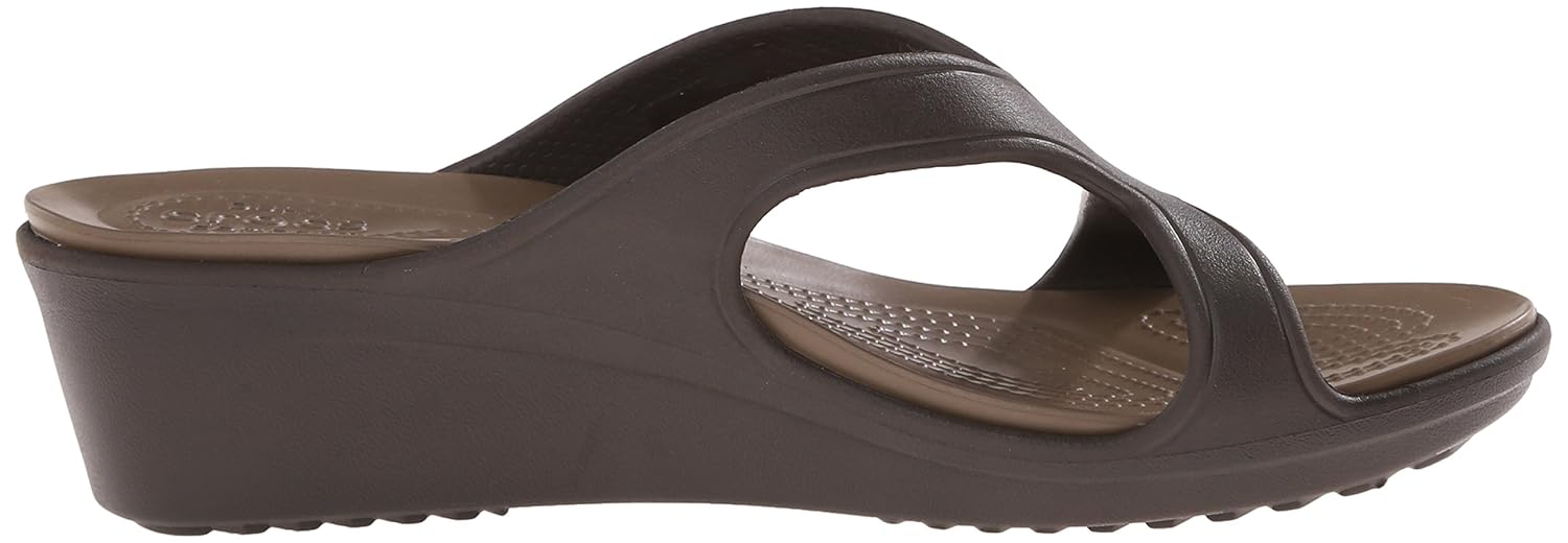 crocs women's fashion sandals