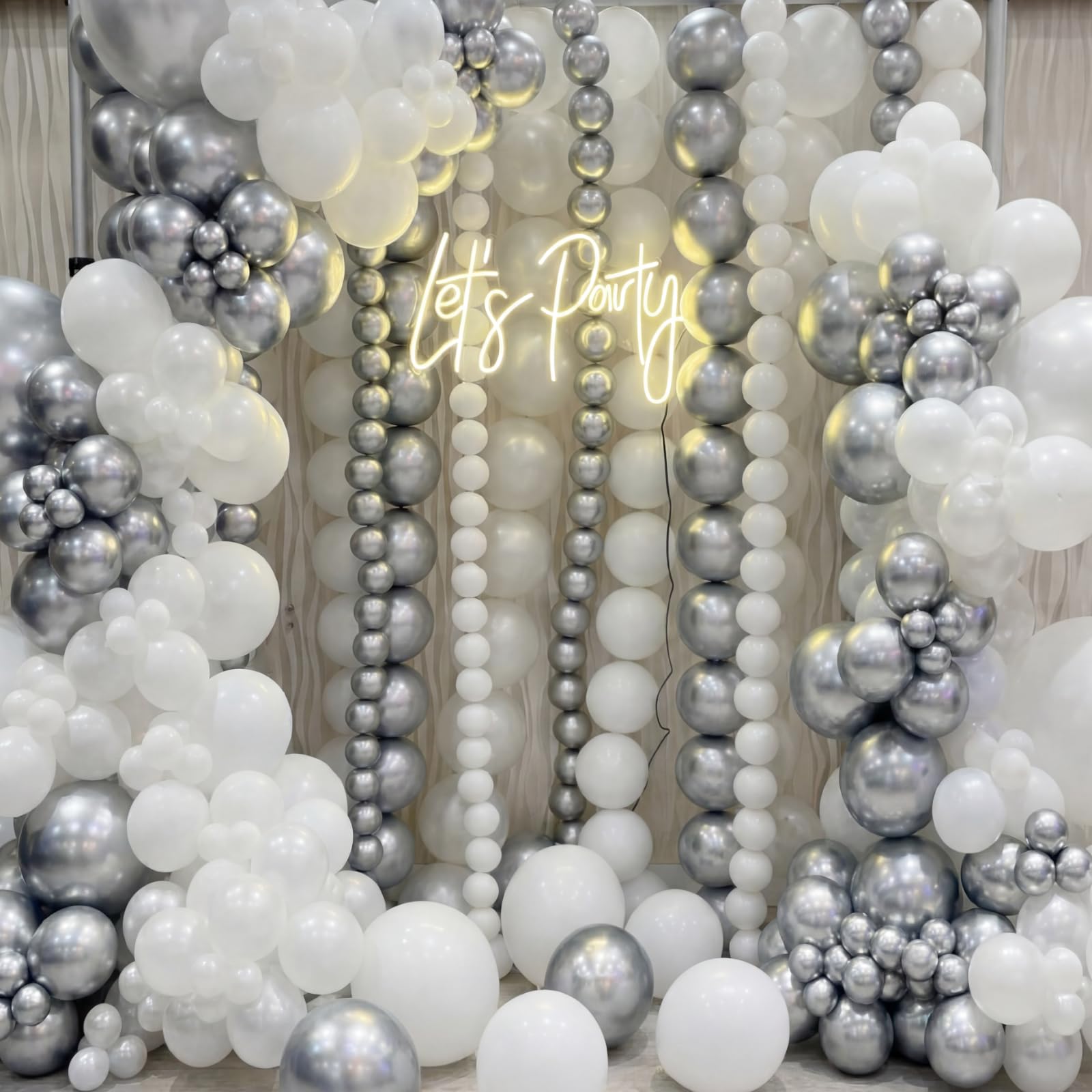Photo 1 of ***MISSING PARTS***
Leitee 160 Pcs Link Balloon Linking Balloons Quick Linkable Needle Tail Latex Balloons for Christmas Birthday Happy New Year Party Wedding Graduation Arch Decors (White and Silver,10 Inch 6 Inch)