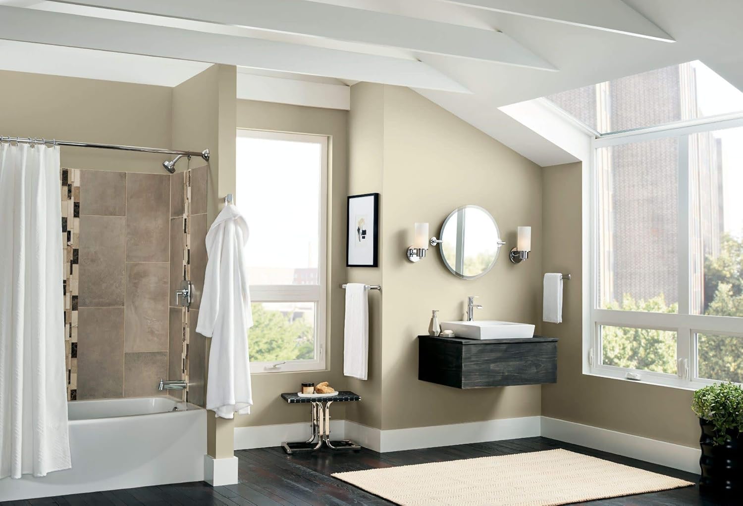 Moen BH3824CH Genta Modern 24-Inch Towel Bar, Chrome - - 