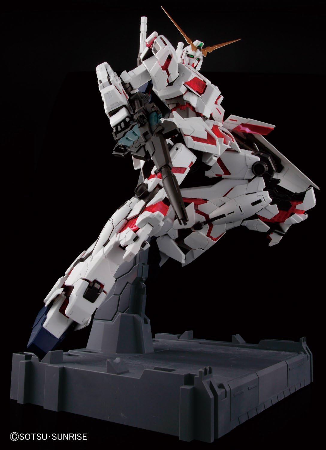 Bandai Hobby PG RX-0 Unicorn Gundam Model Kit (1/60 Scale