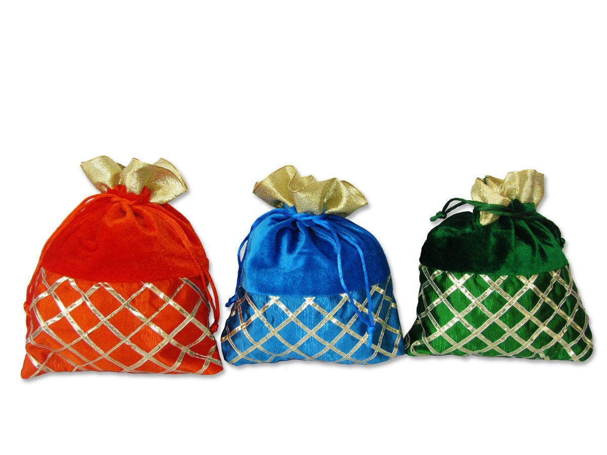 weddingpitara shagun gift velvet lace potli bags (pack of 25)