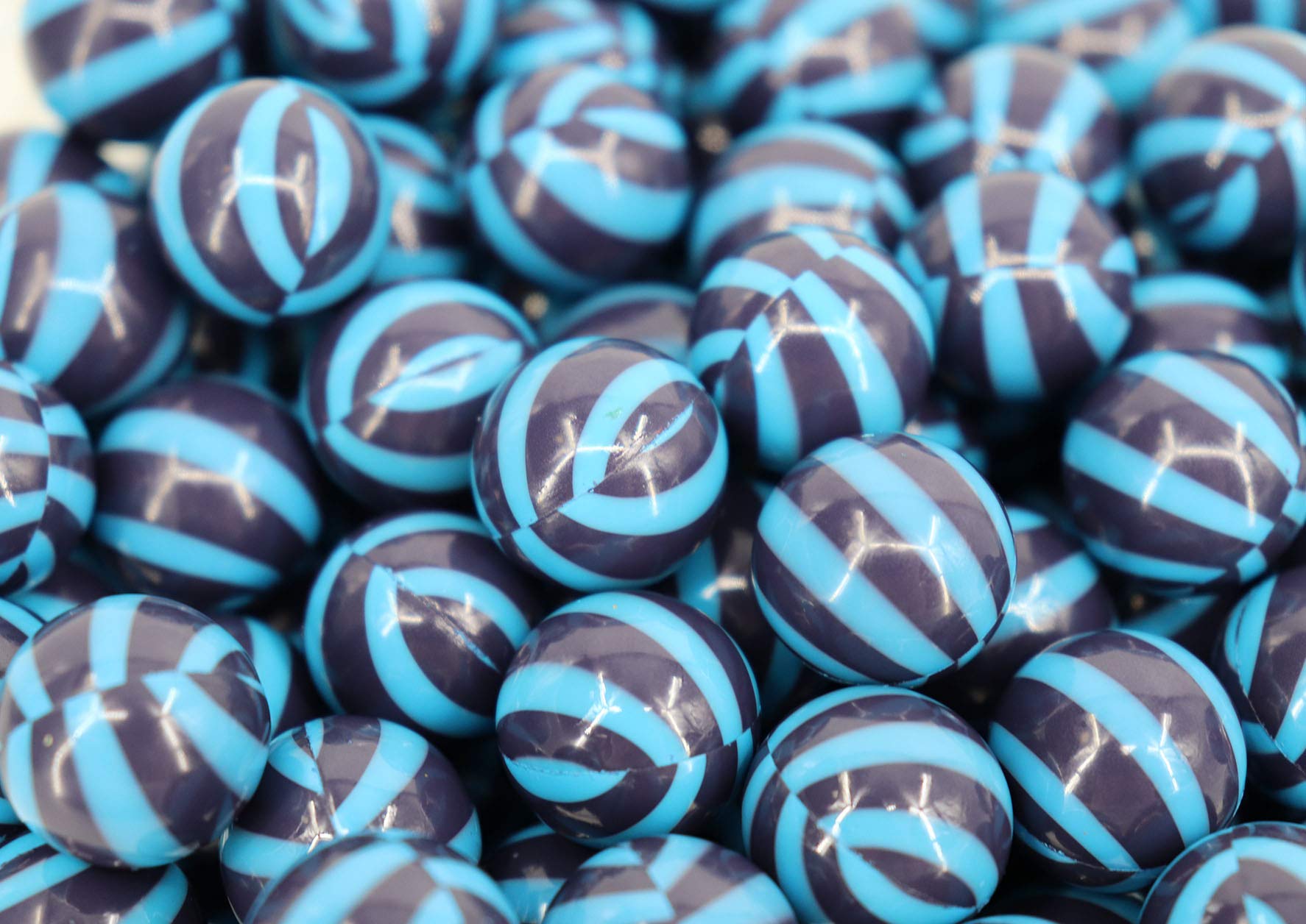 Photo 1 of Valken Graffiti Paintballs - .68 Caliber - Tournament-Grade Accuracy, Bright Fill, Eco-Friendly & Consistent Performance - 2000 Count