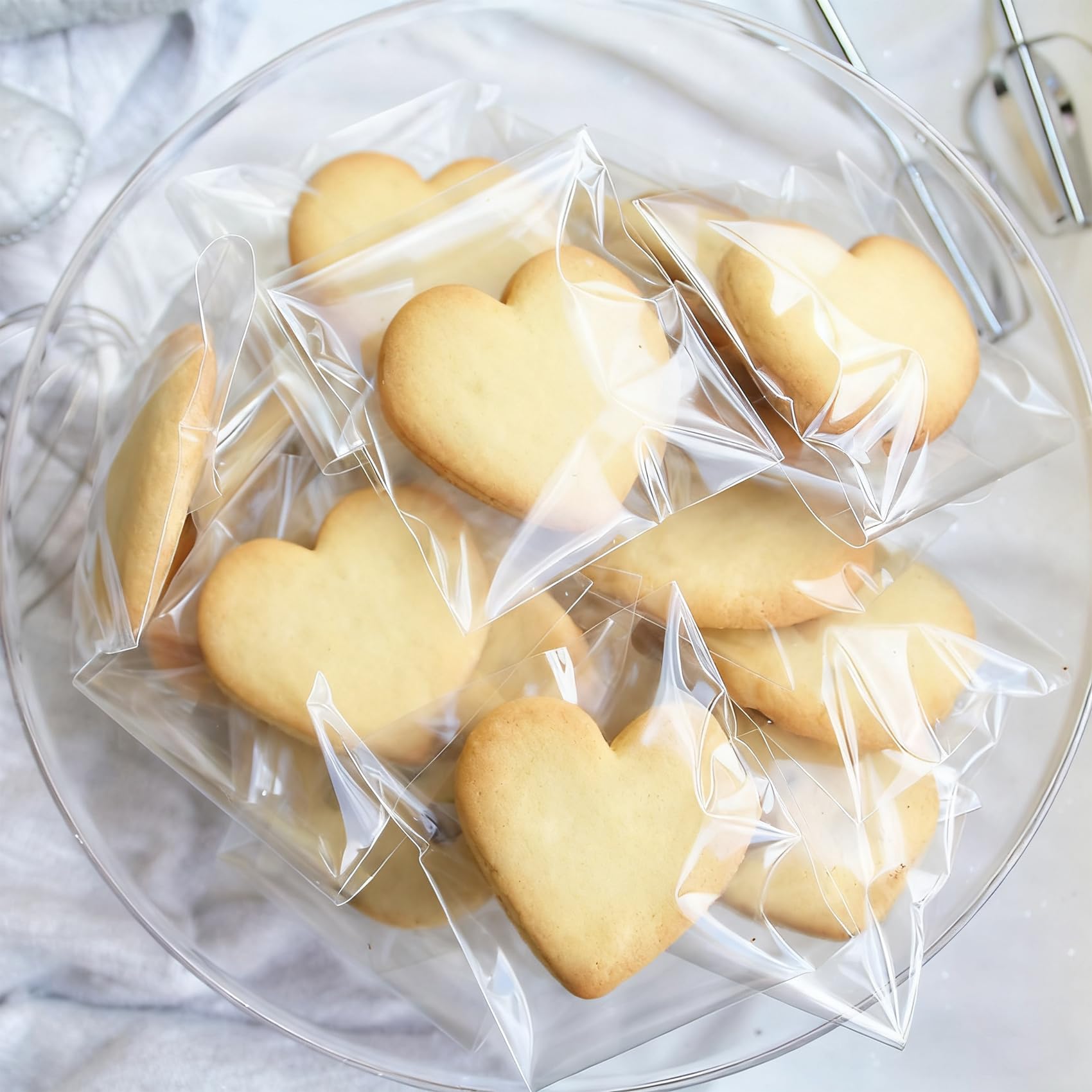 Morepack Clear Self Sealing Cellophane Bags,4x6 Inches 200 Pcs Cookie Bags Resealable Cellophane Bag for Packaging Cookies, Candy and Products