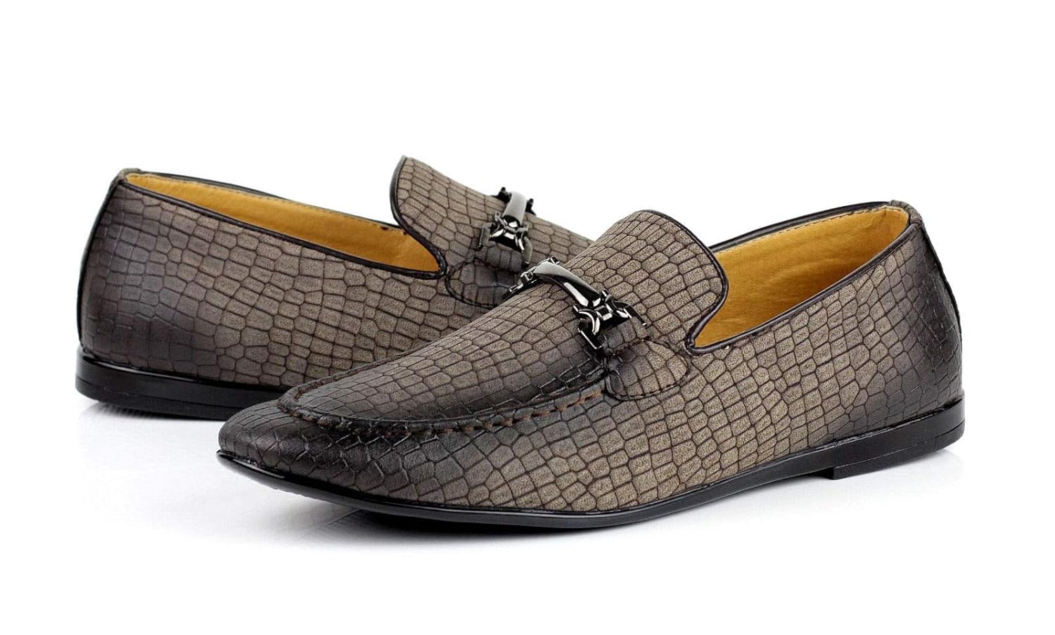 chaussure motif serpent