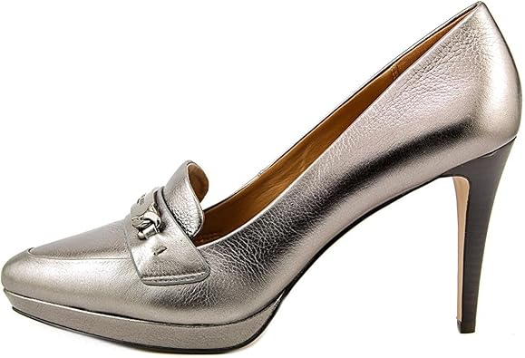 coach pumps
