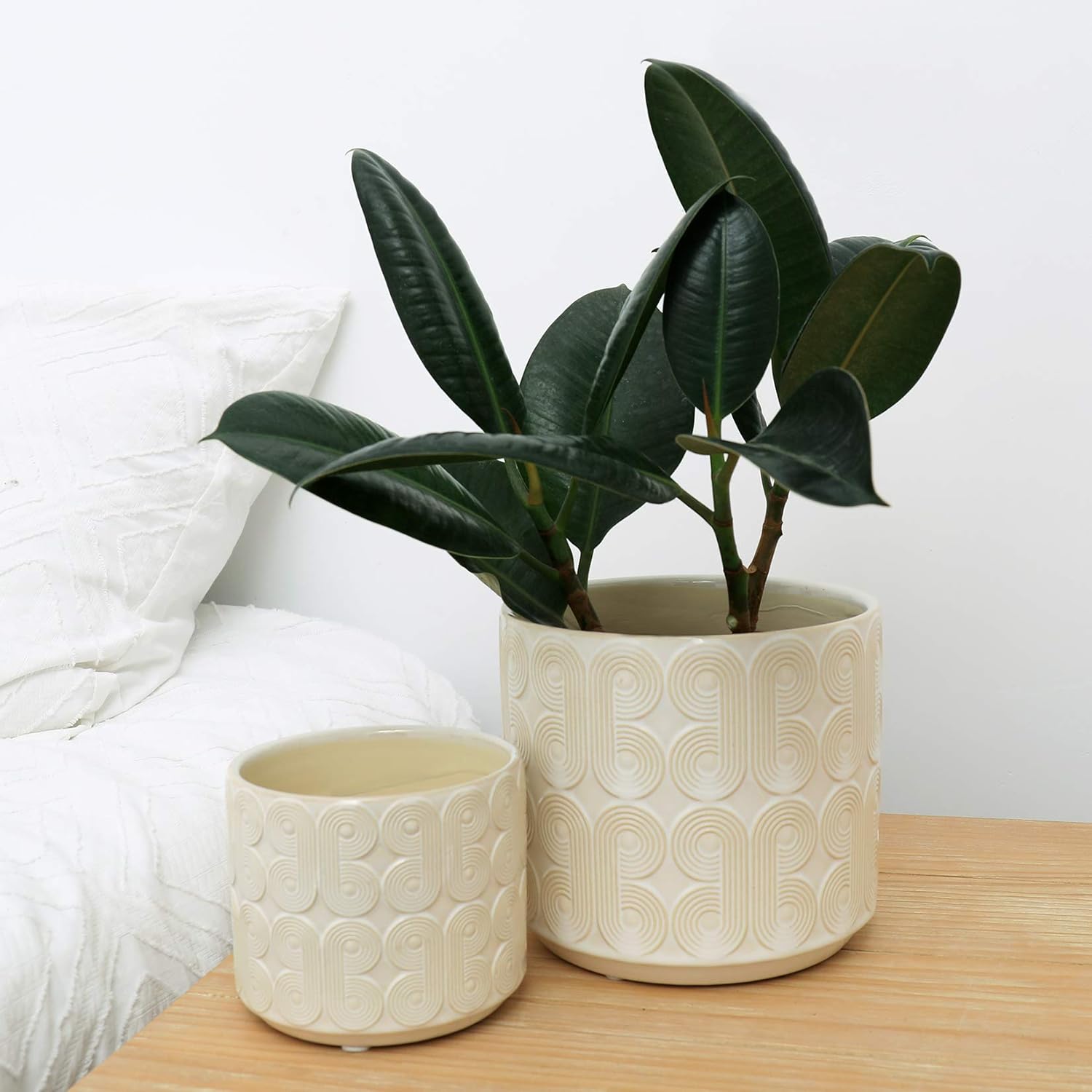 LA JOLIE MUSE Ceramic Planter Set of 2 - 6.6 Inch Greece Style Embossed Flower Pot with Drain Hole for Indoor, with Classic Scrolls Pattern, Ivory : Garden & Outdoor