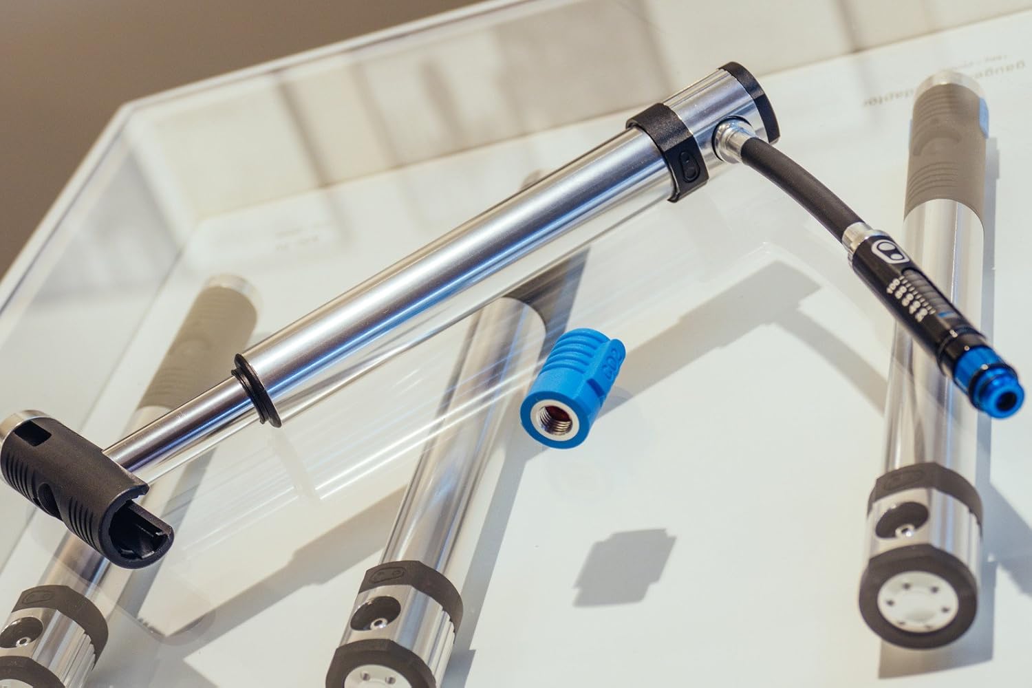 Co2 High Volume/High Pressure Portable Lightweight Bike Hand Pump for