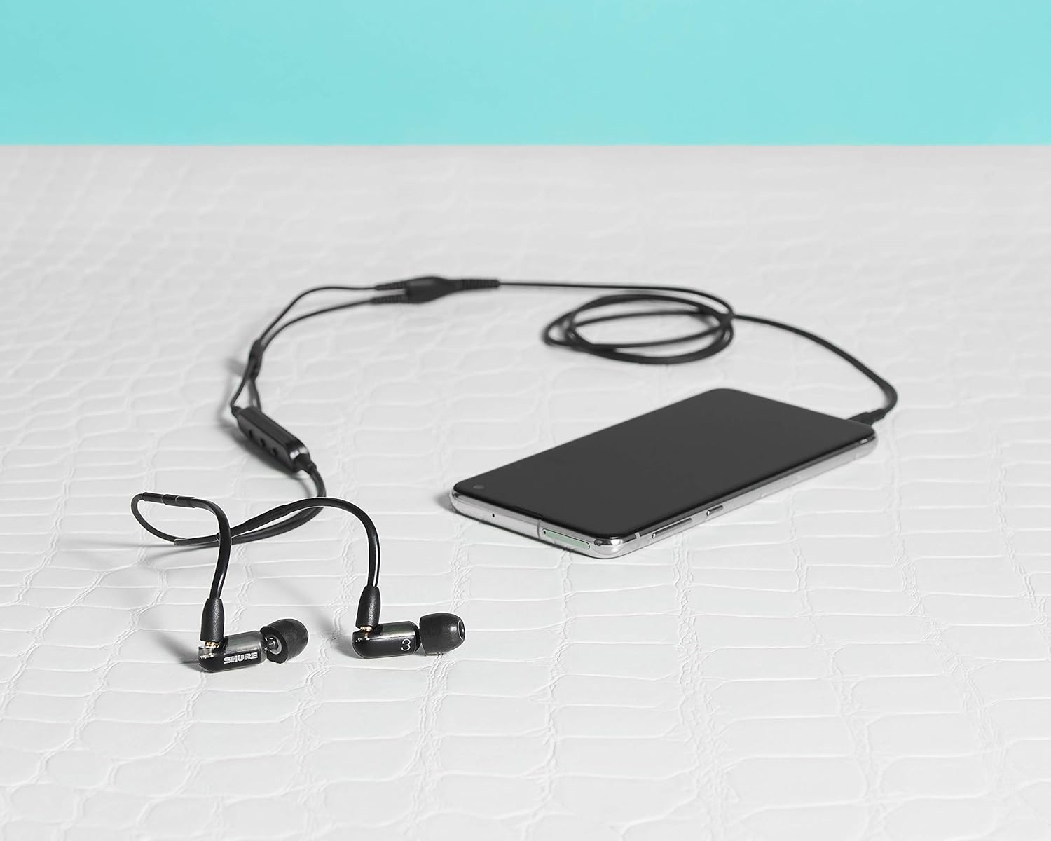 Shure AONIC 3 Wired Sound Isolating Earbuds, Clear Sound, Single Driver with BassPort, Secure In-Ear Fit, Detachable Cable - Image 5