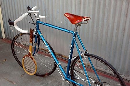 RETRO STYLE TENNIS RACKET HOLDER CLIP FITMENT FOR A BIKE,CARRY A TENNIS ...