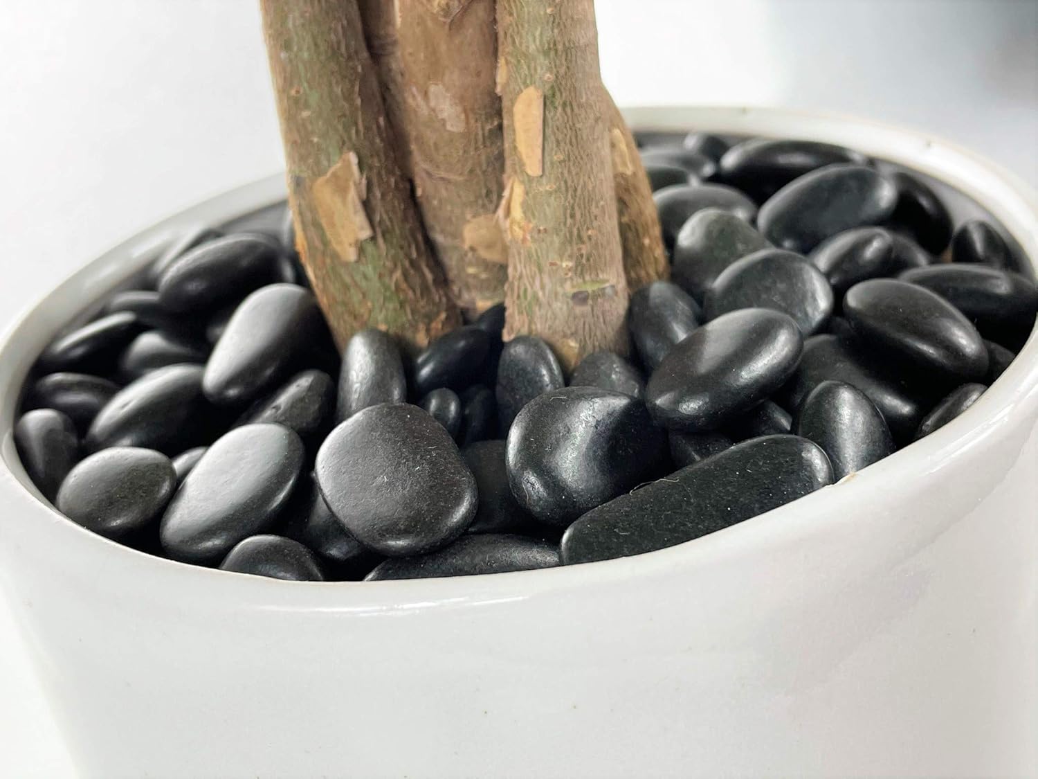 KAYSO INC 3/8" Gravel Size Polish River Rocks/Pebbles for Garden, Home Decoration, Plant Toppers, Vase Fillers and Walkways - 10 LBS (Black) : Garden & Outdoor